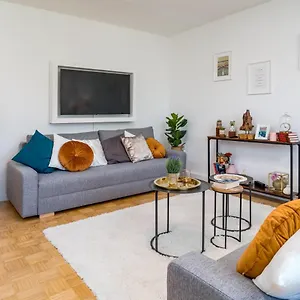 https://2og-mitte-wunderschone-68m-grosse-2-zimmer-city-wohnung.com-bavaria.com